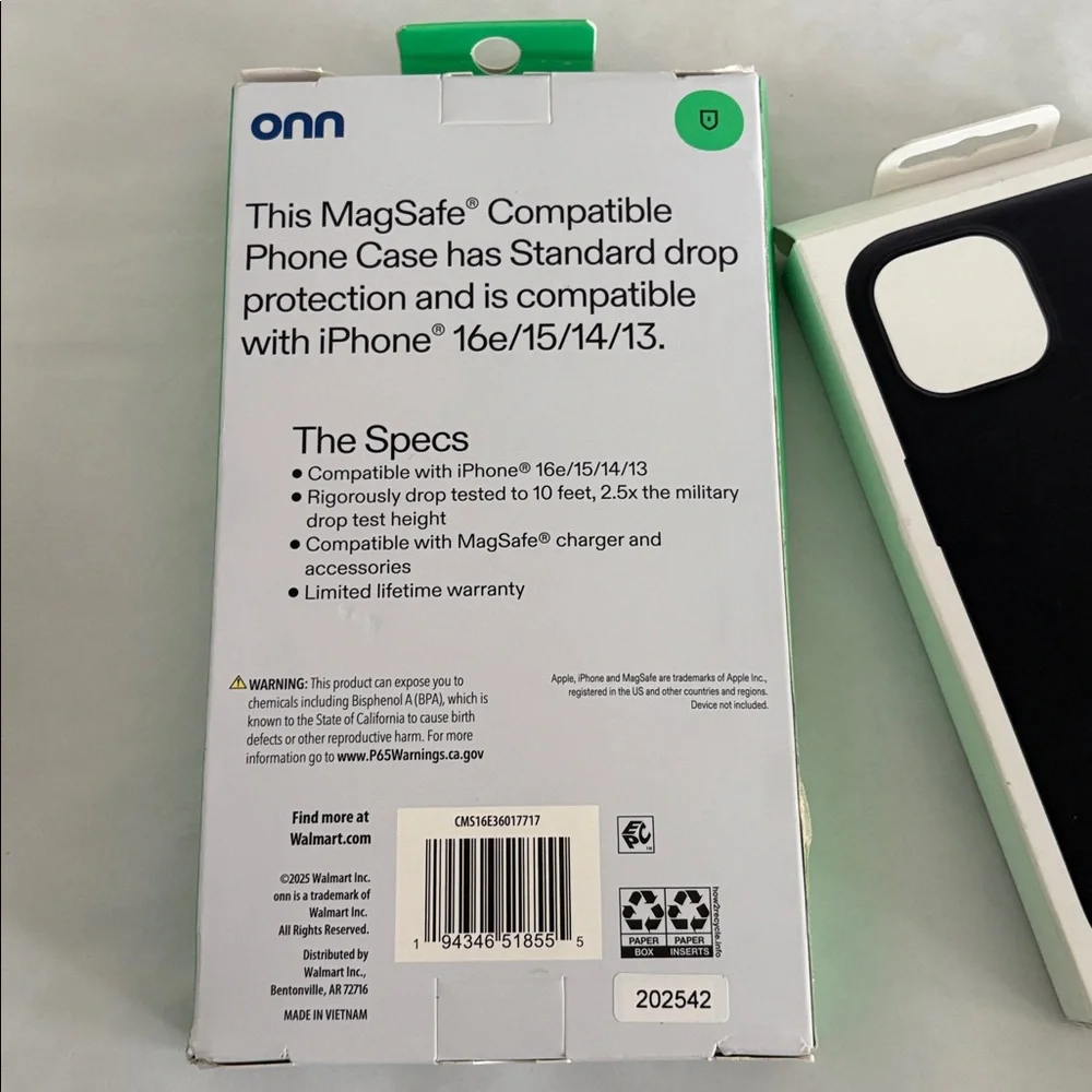 Apple iPhone 15 16e Case Black Silicone MagSafe Onn clear standard protection